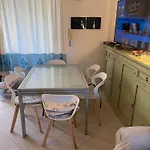 Nicola Jago 카스티아다스