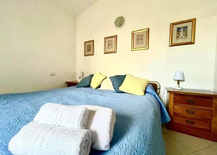 Nicola Jago * Castiadas